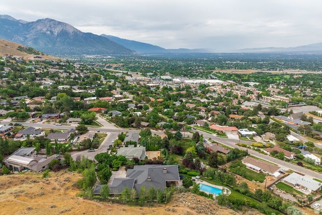 2076 S SCENIC CIR, Salt Lake City, UT 84109