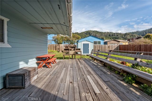 37043 Omega, Westport, CA 95488