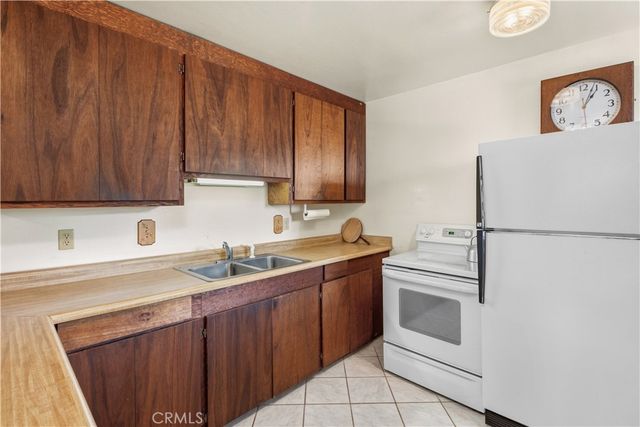 37043 Omega, Westport, CA 95488