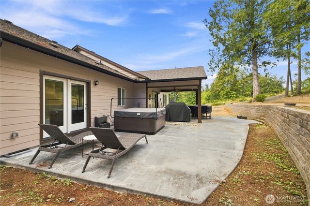 753 E Mason Benson Road, Grapeview, WA 98546