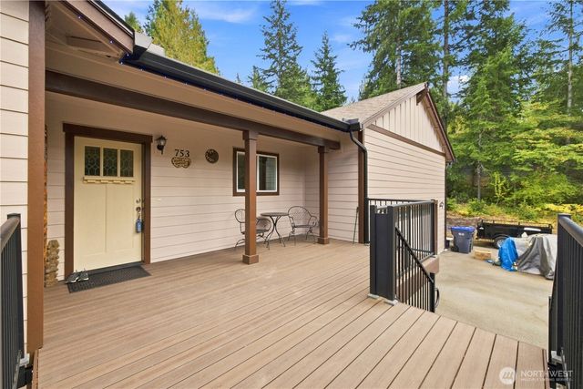 753 E Mason Benson Road, Grapeview, WA 98546