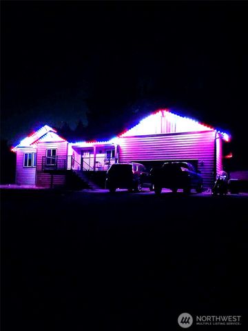 753 E Mason Benson Road, Grapeview, WA 98546