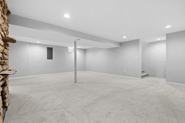 W147N5010 Dolphin DRIVE, Menomonee Falls, WI 53051