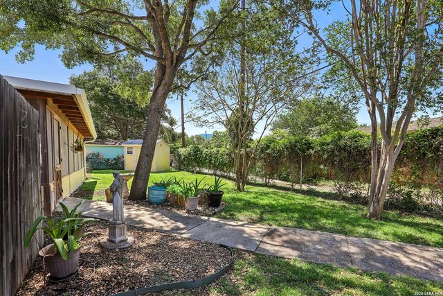 418 Northridge Dr, San Antonio, TX 78209