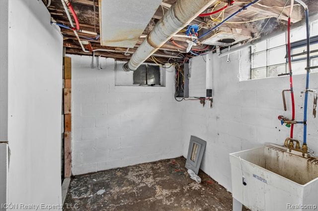 13417 Robson Street, Detroit, MI 48227