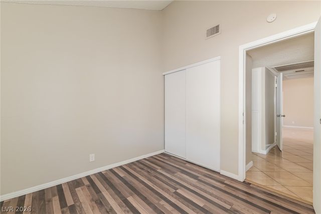 516 Laughlin Way, Las Vegas, NV 89110