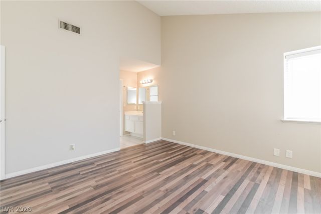 516 Laughlin Way, Las Vegas, NV 89110