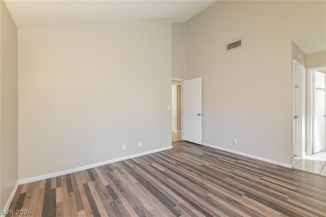 516 Laughlin Way, Las Vegas, NV 89110
