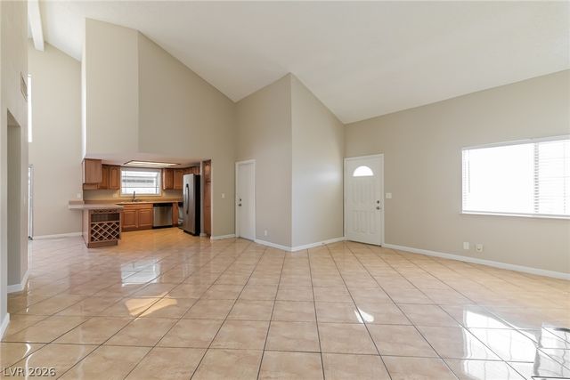 516 Laughlin Way, Las Vegas, NV 89110