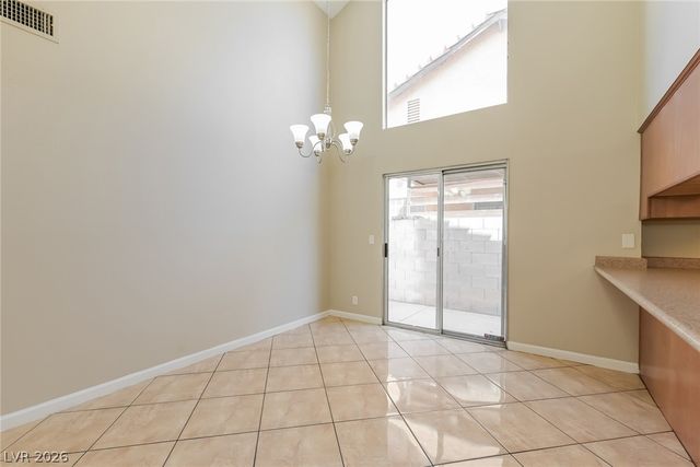 516 Laughlin Way, Las Vegas, NV 89110