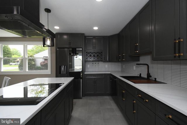 1554 PARK DR, Jamison, PA 18929