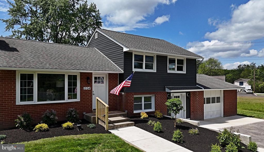 1554 PARK DR, Jamison, PA 18929