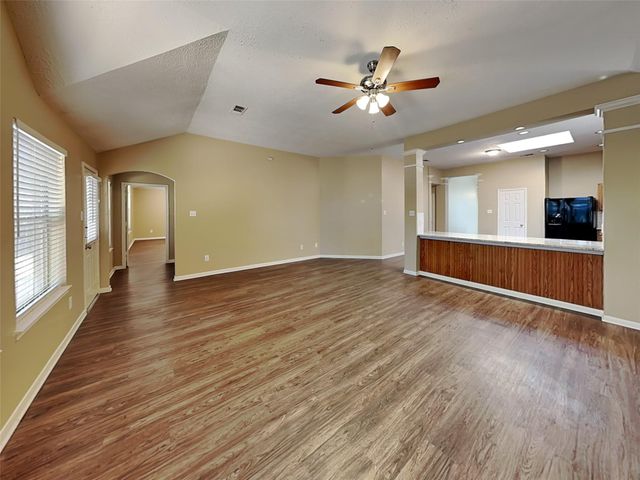 1907 W Welsford Drive, Spring, TX 77386