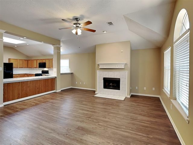 1907 W Welsford Drive, Spring, TX 77386