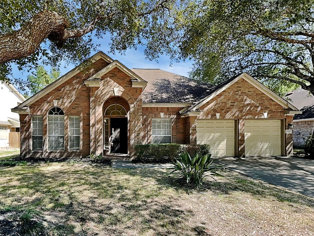 1907 W Welsford Drive, Spring, TX 77386