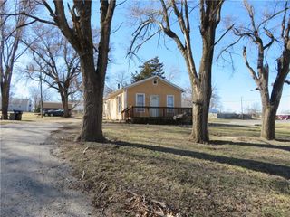 202 Delaware Street, Oskaloosa, KS 66066