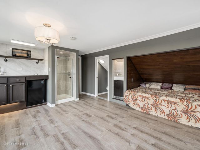 827 Thomas Avenue, Forest Park, IL 60130