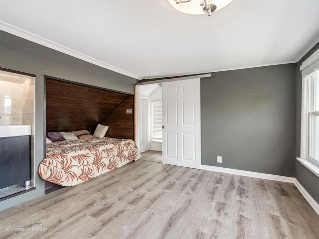 827 Thomas Avenue, Forest Park, IL 60130