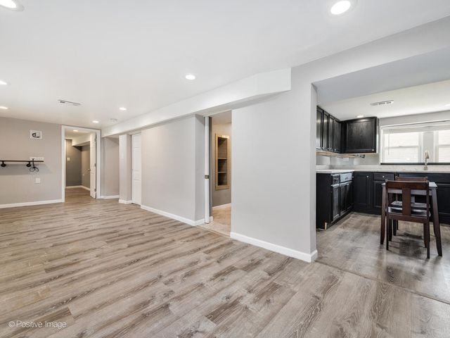 827 Thomas Avenue, Forest Park, IL 60130