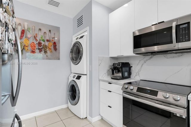 7031 NW 20th Avenue, Miami, FL 33147