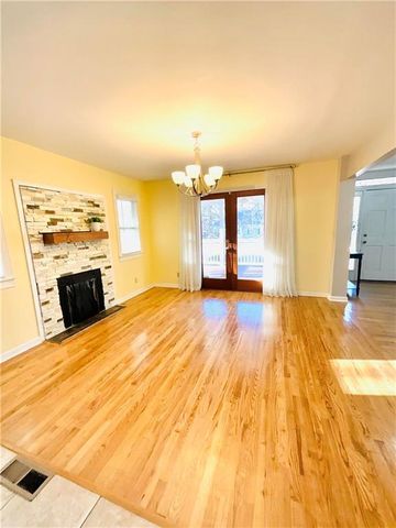 3500 Eagle Landing Drive, Snellville, GA 30039