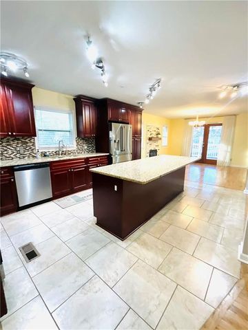 3500 Eagle Landing Drive, Snellville, GA 30039