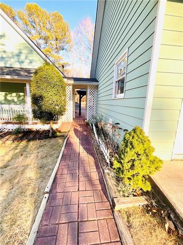 3500 Eagle Landing Drive, Snellville, GA 30039