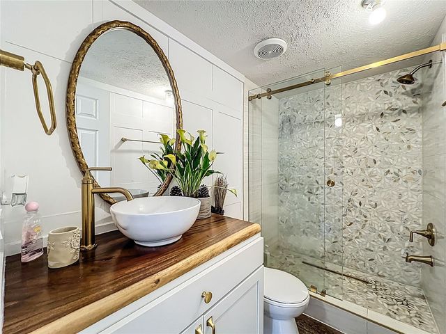 8507 STRAWBERRY FIELDS COURT, Howey In The Hills, FL 34737