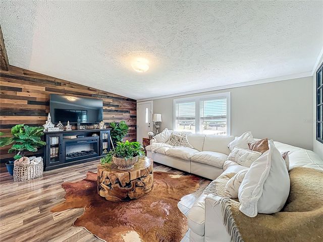 8507 STRAWBERRY FIELDS COURT, Howey In The Hills, FL 34737