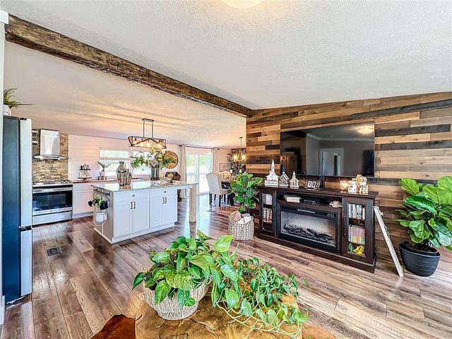 8507 STRAWBERRY FIELDS COURT, Howey In The Hills, FL 34737