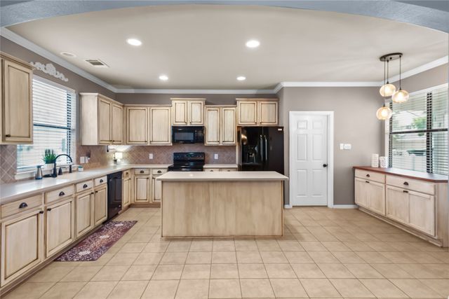 1232 Hayden Lane, Savannah, TX 76227