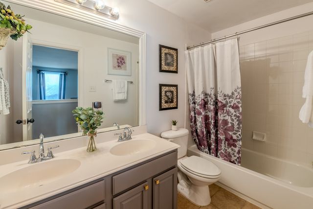 1232 Hayden Lane, Savannah, TX 76227