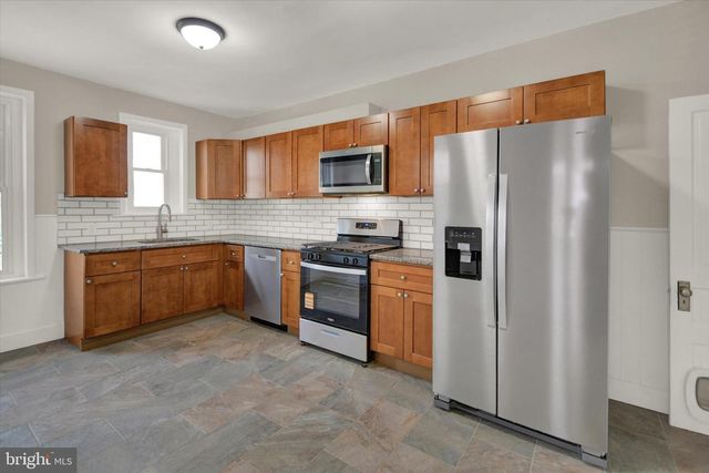 517 W 5TH ST, Pennsburg, PA 18073