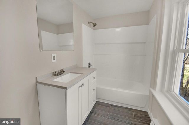 517 W 5TH ST, Pennsburg, PA 18073