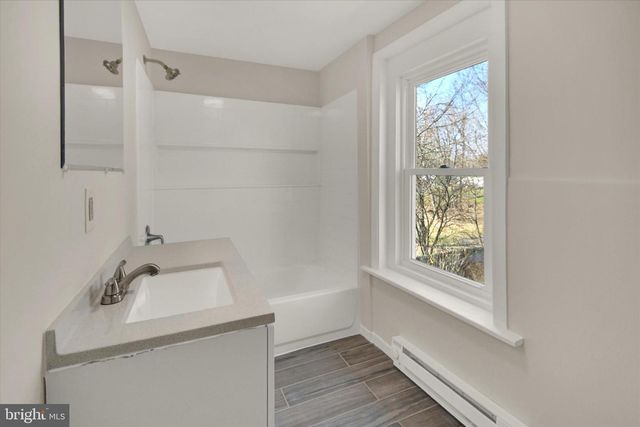 517 W 5TH ST, Pennsburg, PA 18073