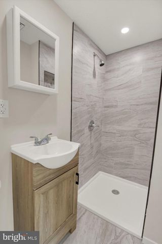 517 W 5TH ST, Pennsburg, PA 18073