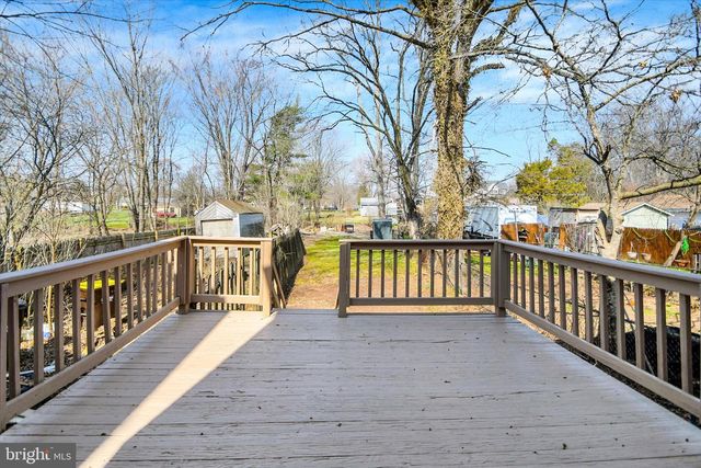 517 W 5TH ST, Pennsburg, PA 18073