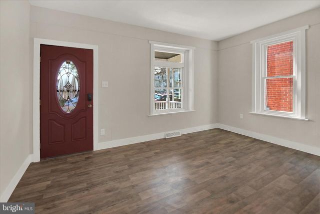 517 W 5TH ST, Pennsburg, PA 18073