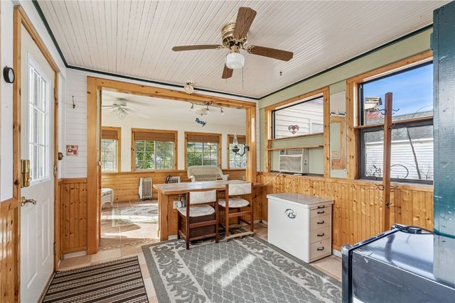 231 N Monroe St, Lisbon, IA 52253