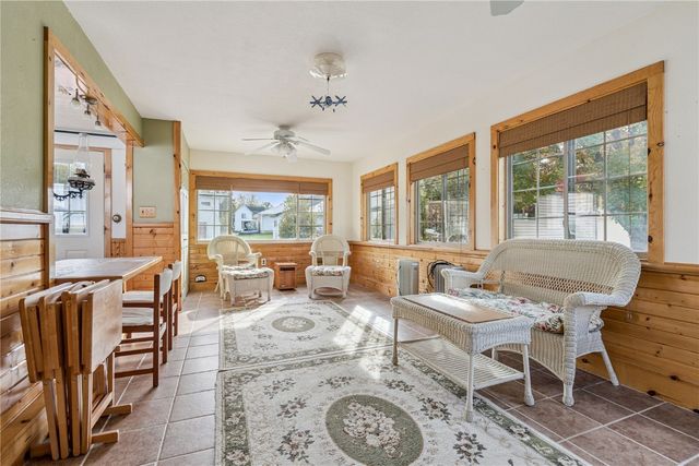 231 N Monroe St, Lisbon, IA 52253