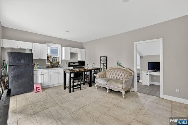 78 Treacy Avenue, Newark, NJ 07108