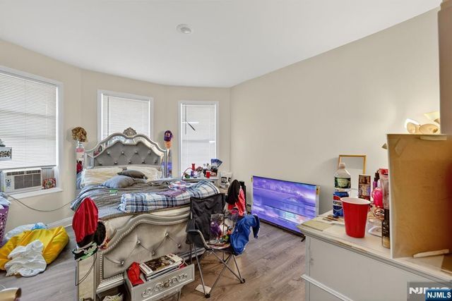 78 Treacy Avenue, Newark, NJ 07108