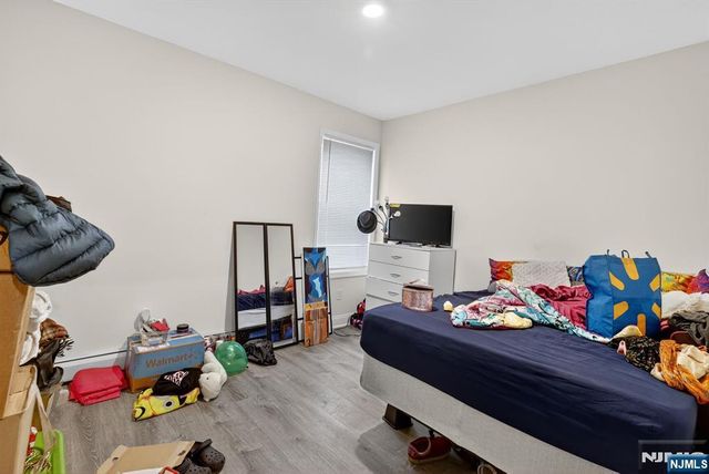 78 Treacy Avenue, Newark, NJ 07108