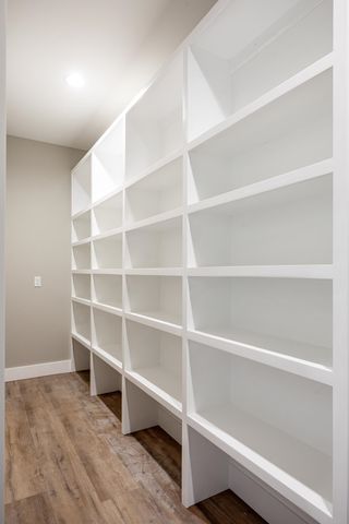 872 Vienna Way, East Bay Twp, MI 49696