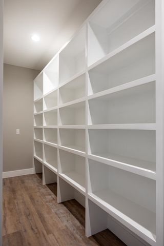 872 Vienna Way, East Bay Twp, MI 49696