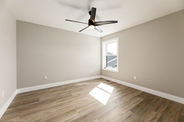 872 Vienna Way, East Bay Twp, MI 49696