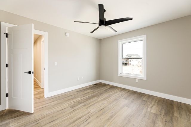 872 Vienna Way, East Bay Twp, MI 49696