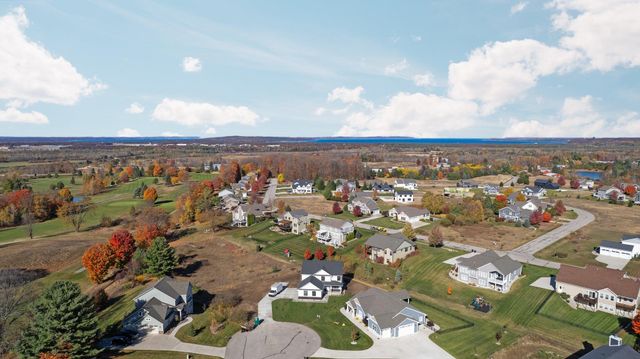 872 Vienna Way, East Bay Twp, MI 49696