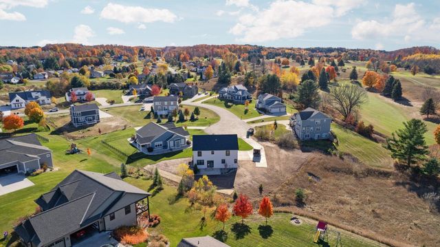 872 Vienna Way, East Bay Twp, MI 49696