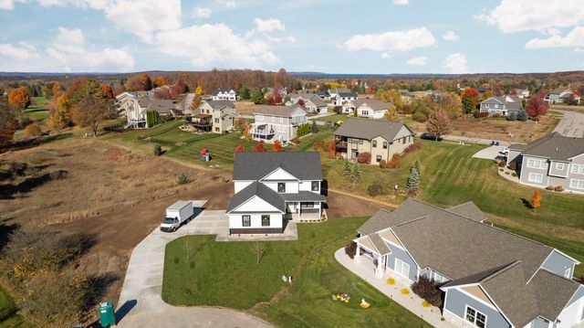 872 Vienna Way, East Bay Twp, MI 49696